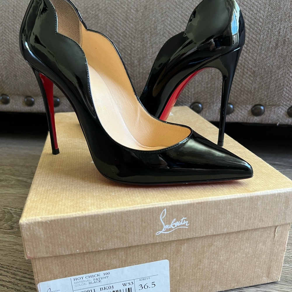 Christian Louboutin Hot Chick 100 Pumps
